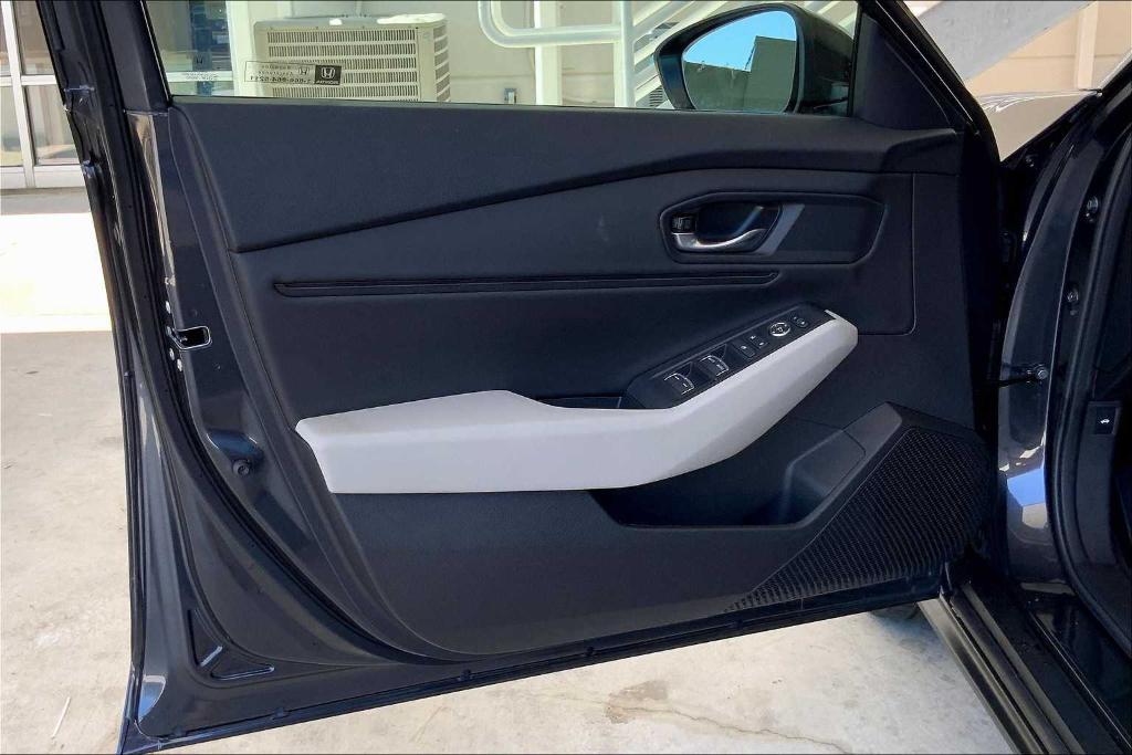 new 2025 Honda Accord car, priced at $30,318