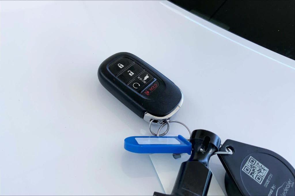 used 2025 Honda Pilot car, priced at $43,710