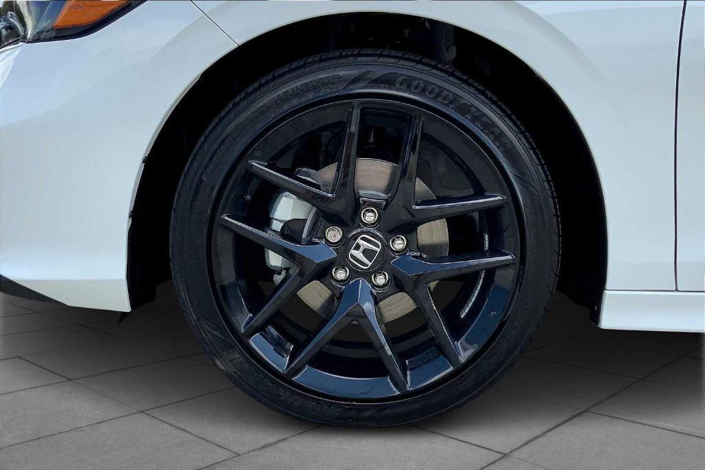 new 2025 Honda Civic Hybrid car, priced at $29,172