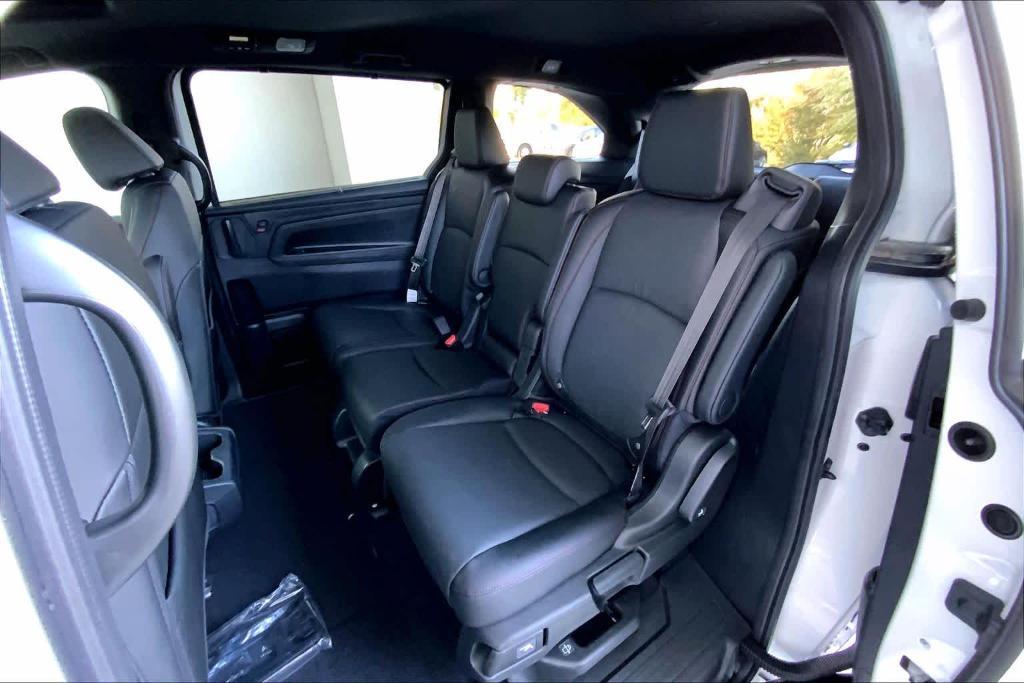 new 2026 Honda Odyssey car, priced at $44,127