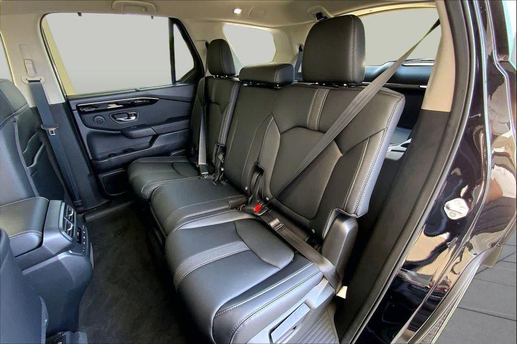 new 2026 Honda Pilot car, priced at $49,021