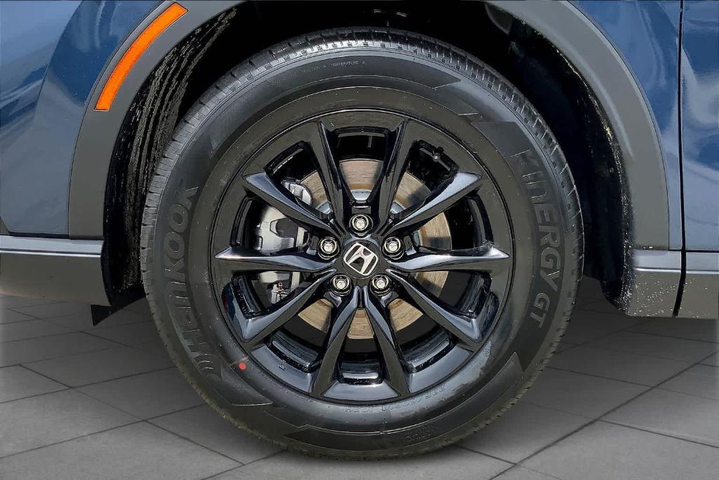 new 2026 Honda CR-V Hybrid car, priced at $40,175