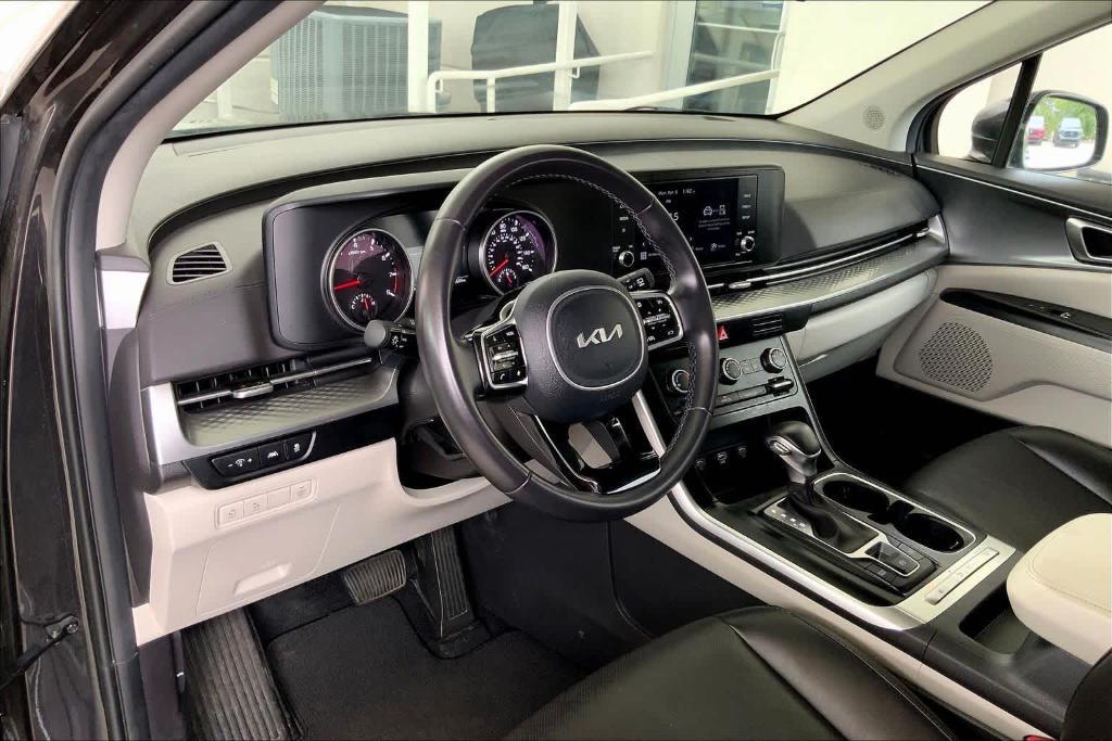 used 2024 Kia Carnival car, priced at $30,600