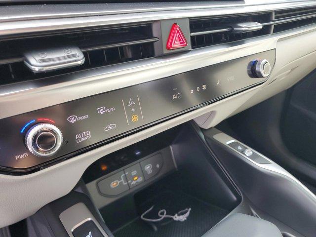 new 2026 Kia Sorento car, priced at $33,275