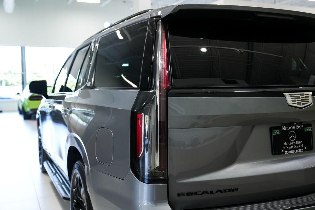 used 2022 Cadillac Escalade car, priced at $65,558