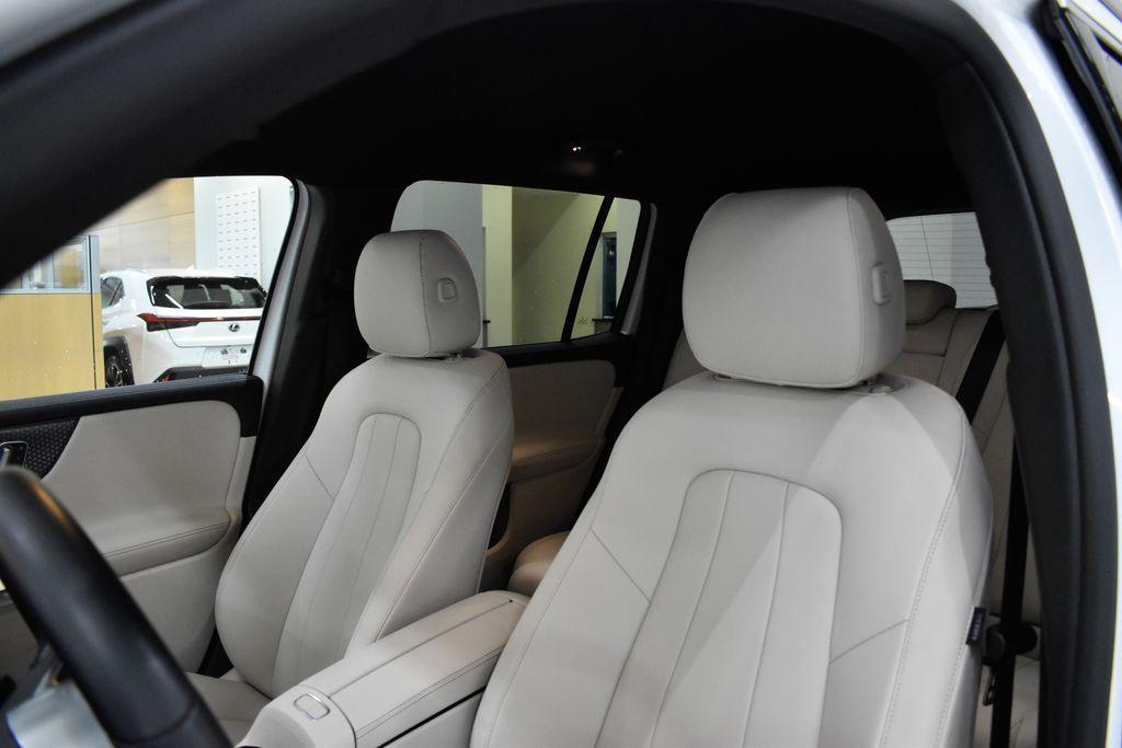 used 2024 Mercedes-Benz GLB 250 car, priced at $35,989