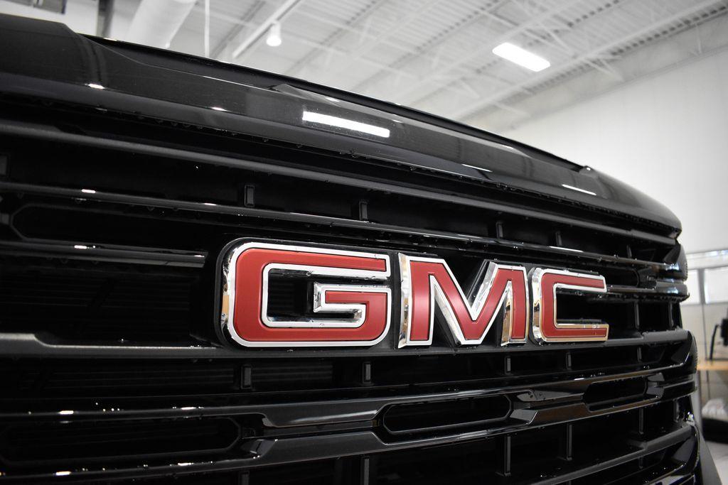 used 2025 GMC Sierra 1500 car, priced at $40,886