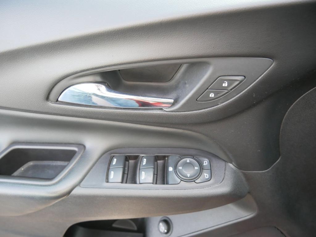 used 2020 Chevrolet Equinox car, priced at $12,495