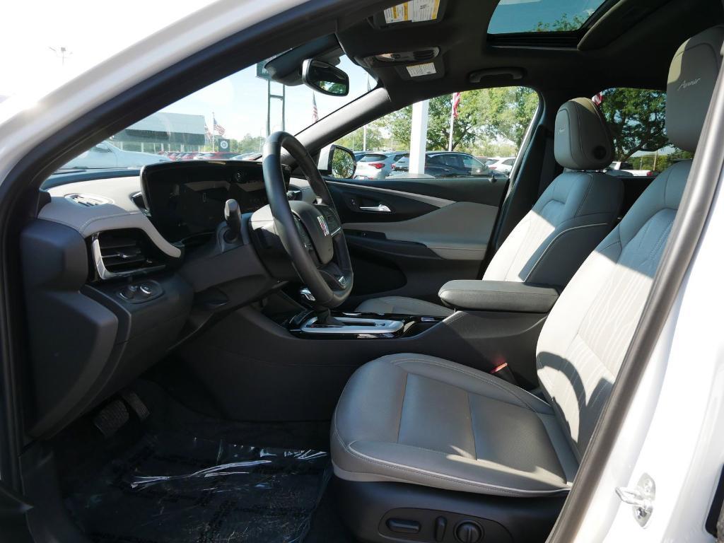 new 2025 Buick Envista car, priced at $29,384