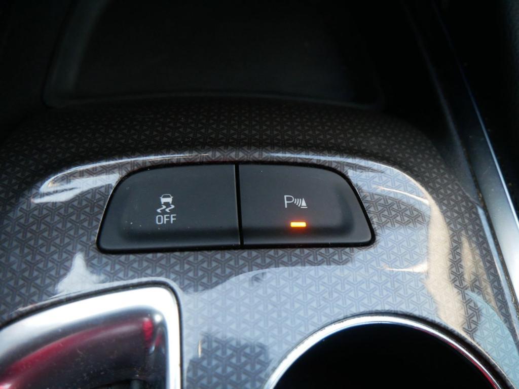 used 2016 Chevrolet Malibu car, priced at $11,798