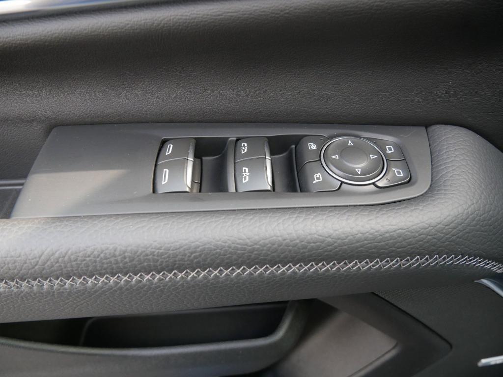 used 2025 GMC Yukon car, priced at $70,489