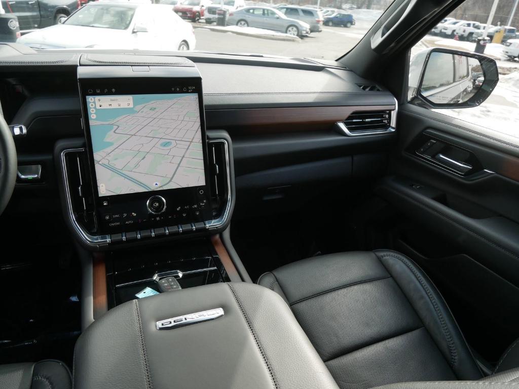 used 2025 GMC Yukon car, priced at $70,489