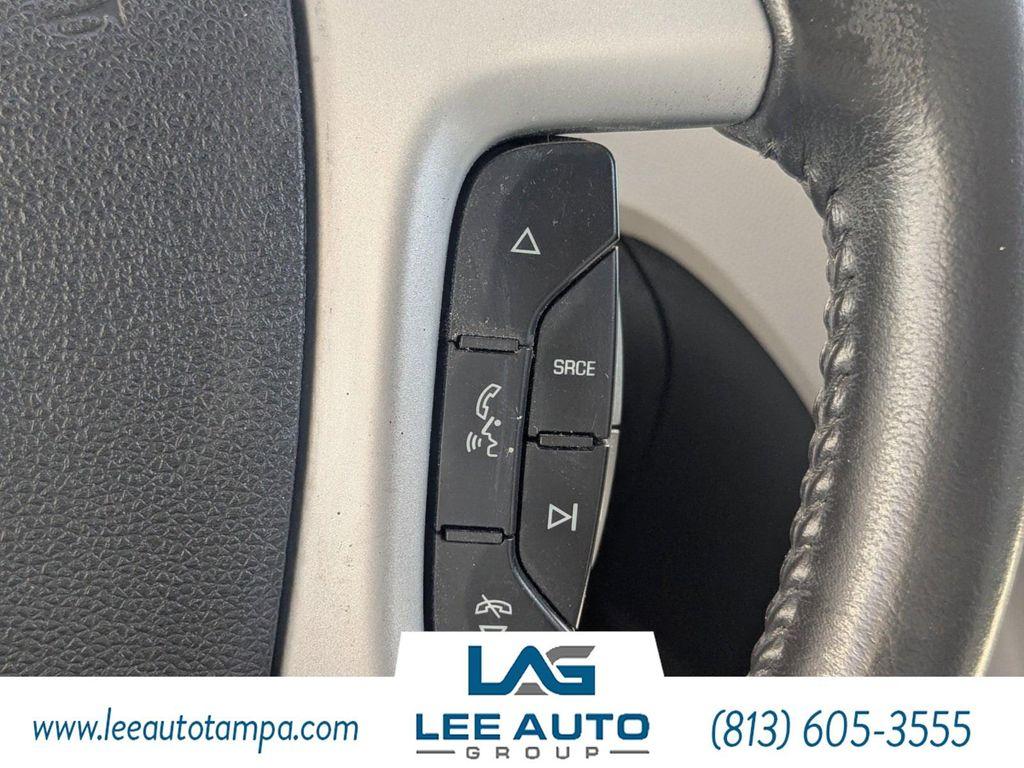 2011 White Diamond Tri-Coat Chevrolet Traverse