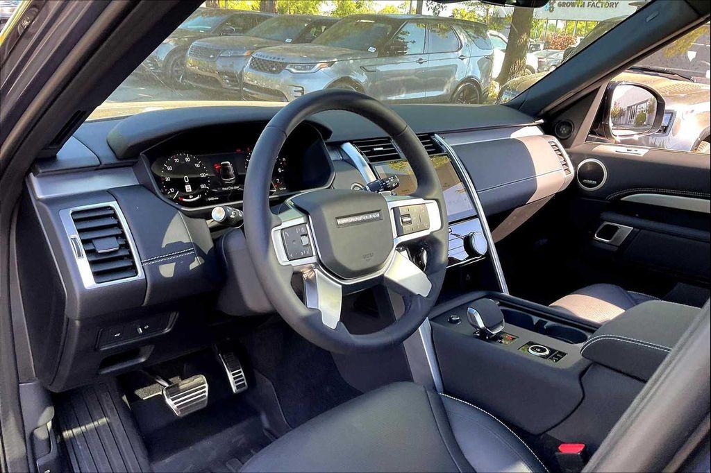 used 2025 Land Rover Discovery car, priced at $59,698