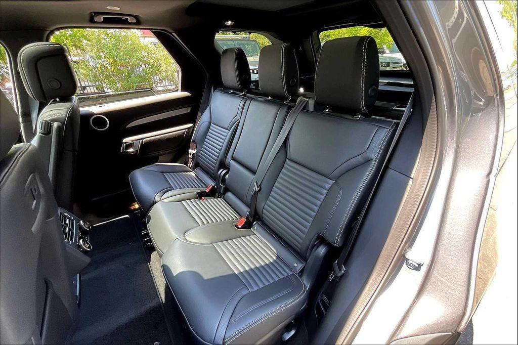 new 2025 Land Rover Discovery car, priced at $75,575