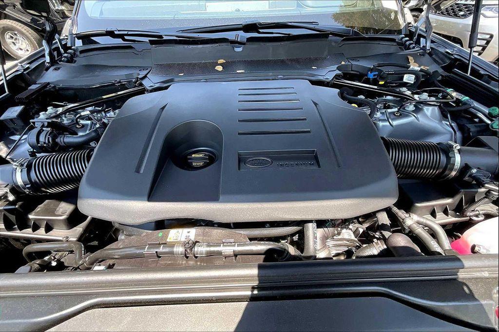 new 2025 Land Rover Discovery car, priced at $75,575