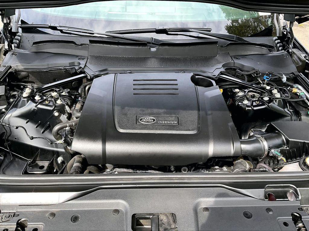 used 2025 Land Rover Discovery car, priced at $61,998