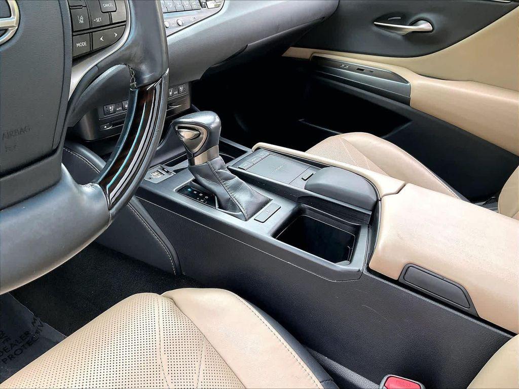 used 2019 Lexus ES 350 car, priced at $31,698