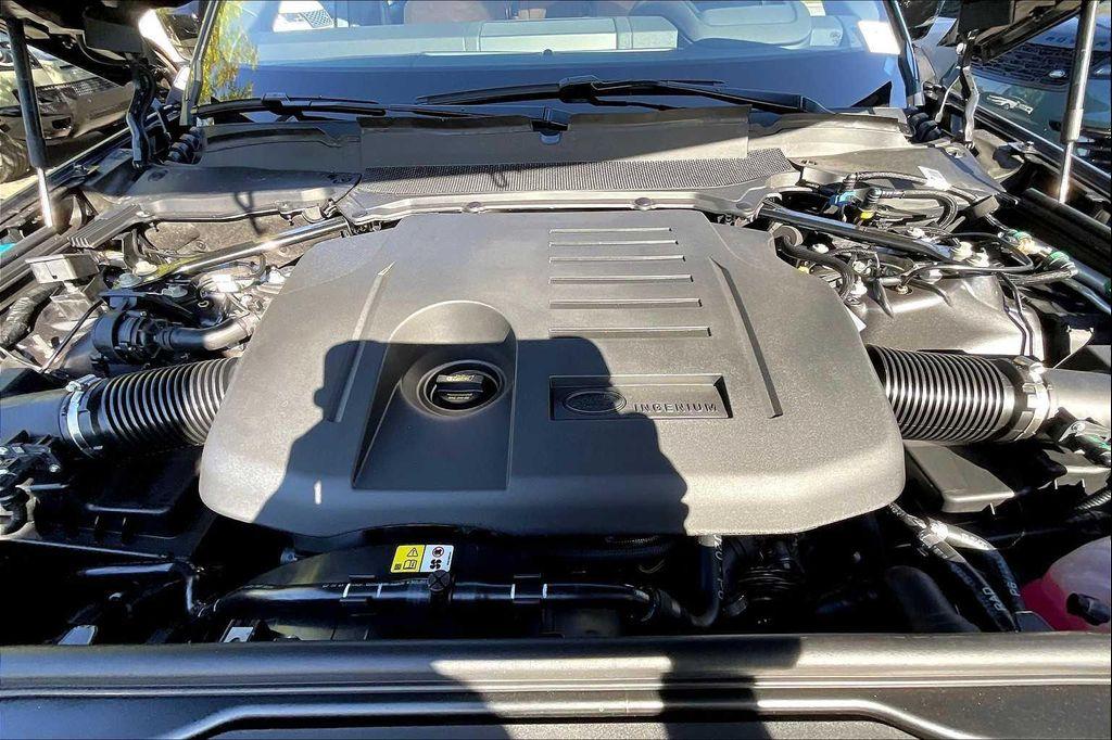 new 2025 Land Rover Discovery car, priced at $77,153