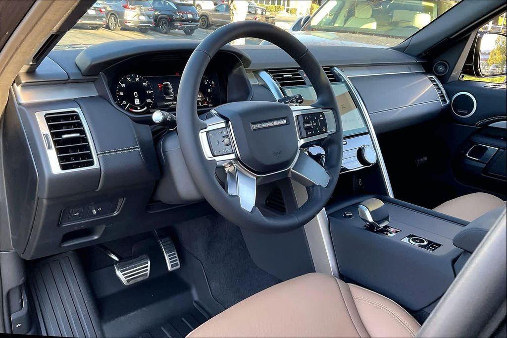 new 2026 Land Rover Discovery car, priced at $78,326