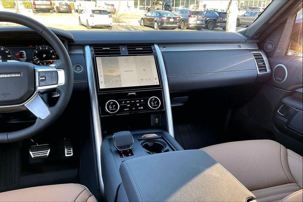 new 2026 Land Rover Discovery car, priced at $78,326