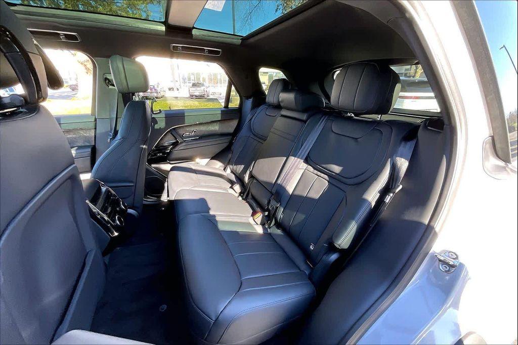 new 2025 Land Rover Range Rover Sport car, priced at $105,390