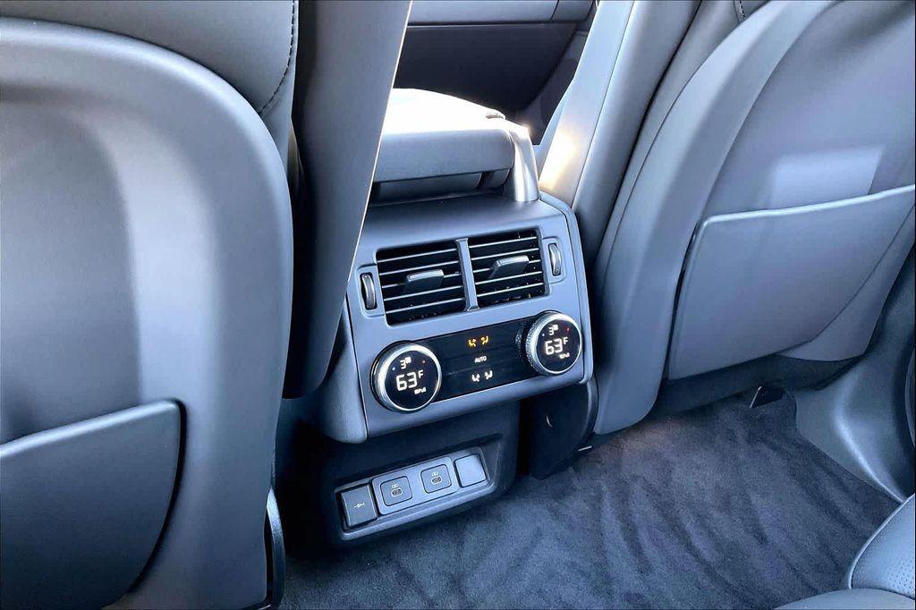 new 2026 Land Rover Discovery car, priced at $78,206