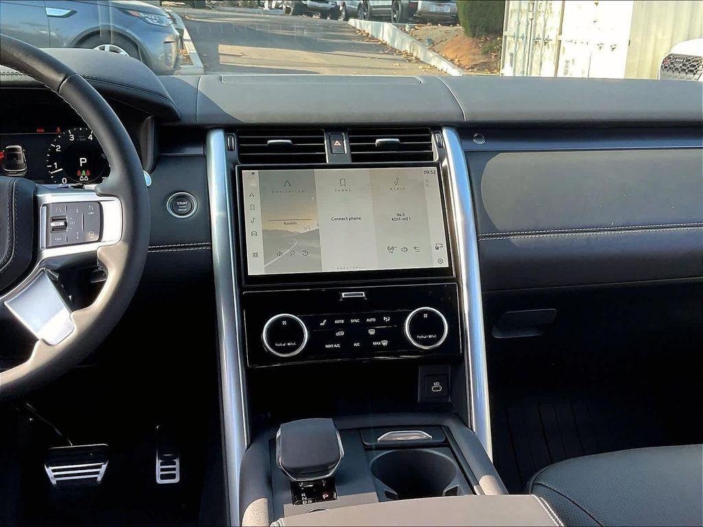 new 2025 Land Rover Discovery car, priced at $80,828