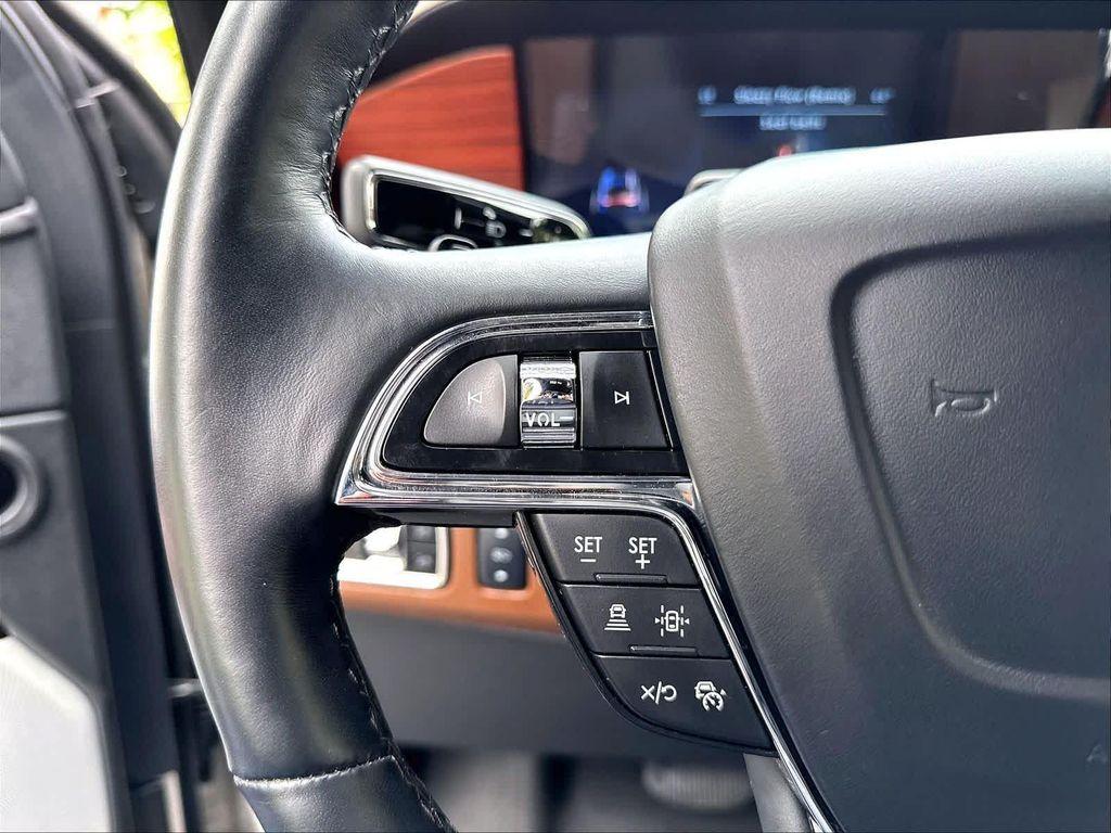 used 2024 Lincoln Navigator car, priced at $73,799
