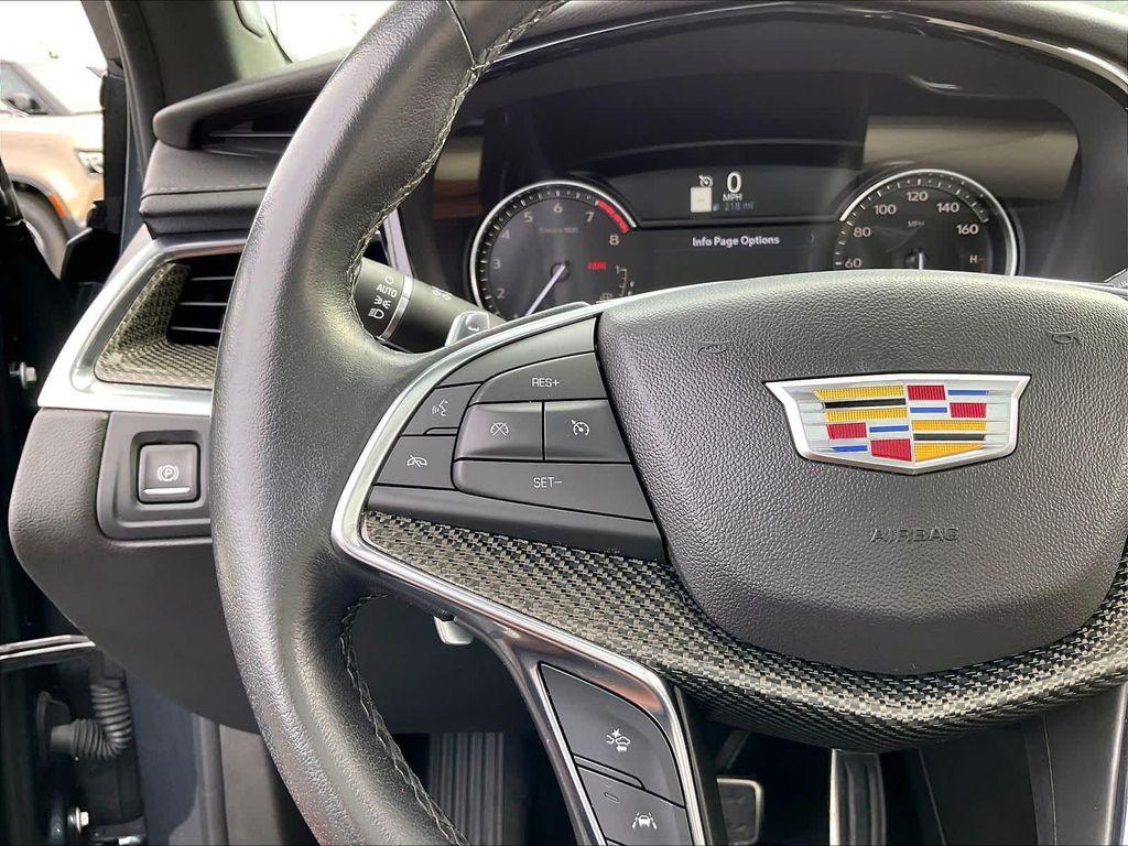 used 2021 Cadillac XT5 car, priced at $30,398