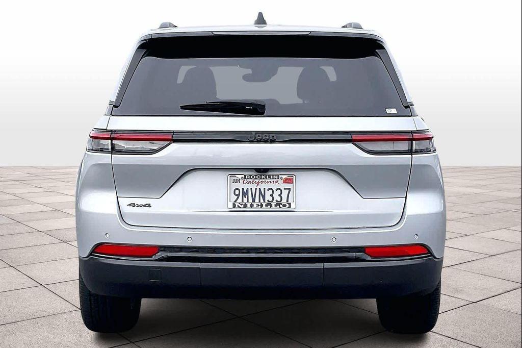 used 2024 Jeep Grand Cherokee car, priced at $34,799