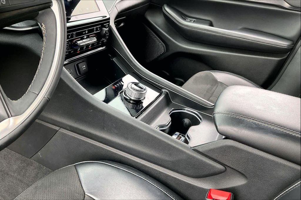 used 2024 Jeep Grand Cherokee car, priced at $34,799