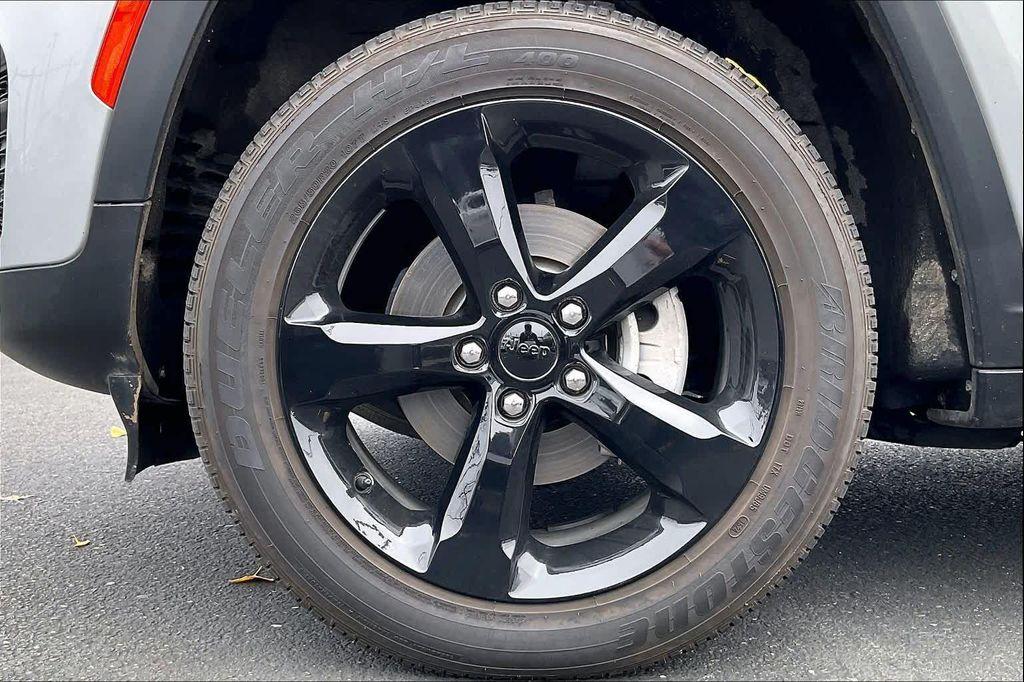 used 2024 Jeep Grand Cherokee car, priced at $34,799