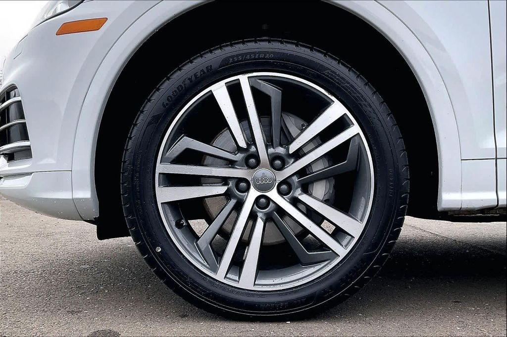 used 2020 Audi Q5 car, priced at $24,399