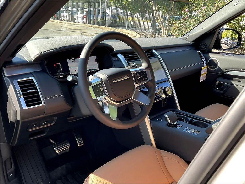 new 2025 Land Rover Discovery car, priced at $83,113