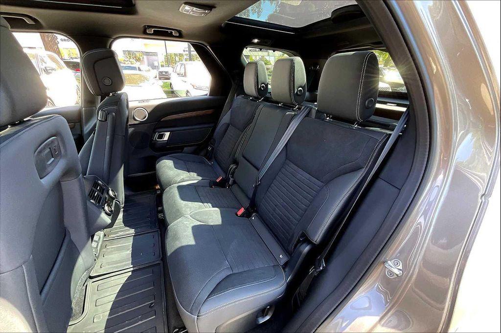 new 2025 Land Rover Discovery car, priced at $67,803