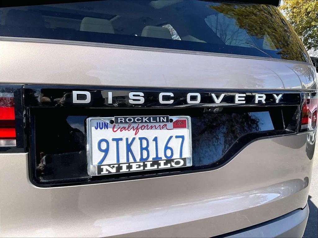 used 2025 Land Rover Discovery car, priced at $51,499