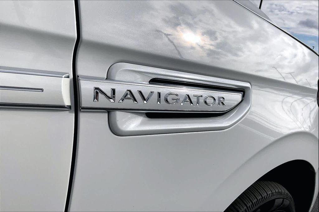 used 2020 Lincoln Navigator car, priced at $37,399