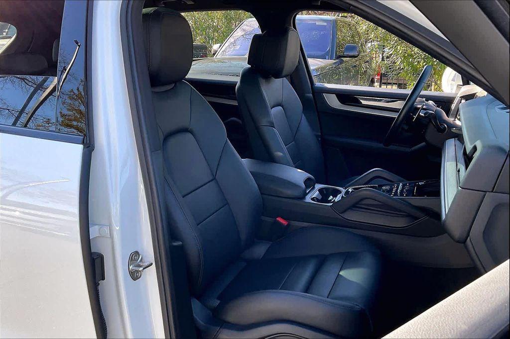 used 2024 Porsche Cayenne car, priced at $80,999