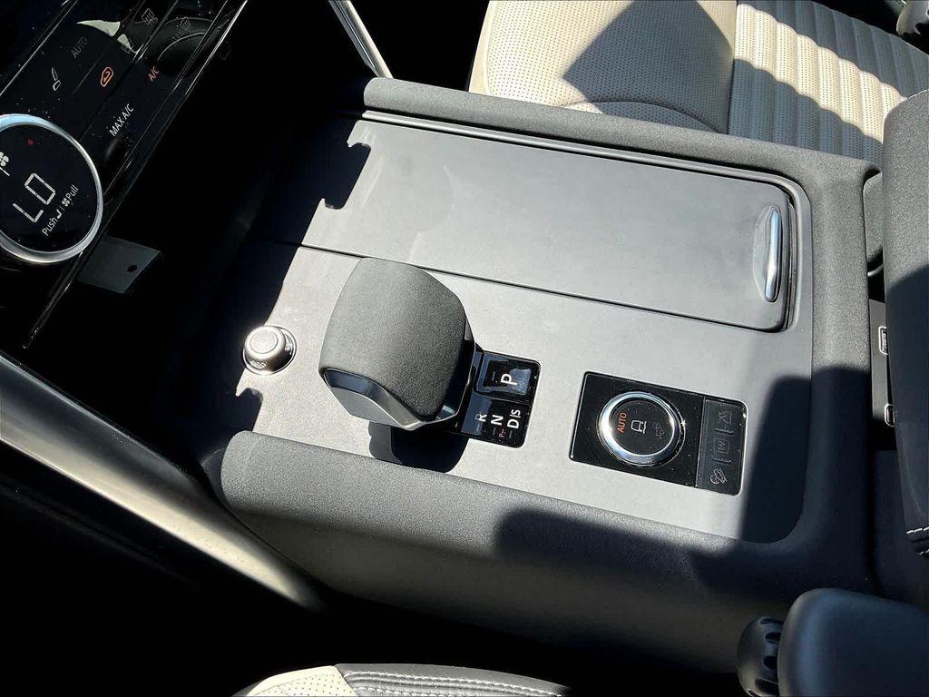 used 2023 Land Rover Discovery car, priced at $40,999