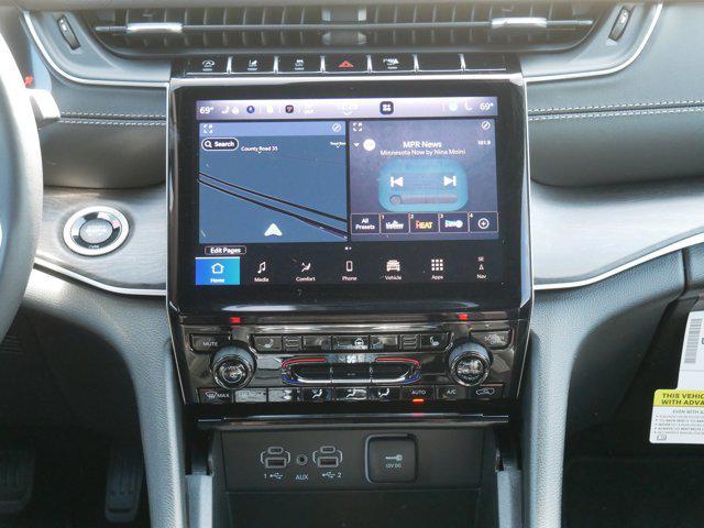 new 2025 Jeep Grand Cherokee car, priced at $45,104