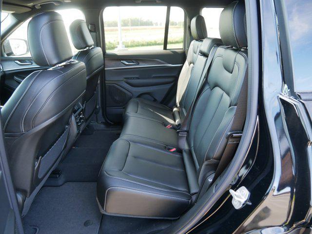 new 2025 Jeep Grand Cherokee car, priced at $45,104