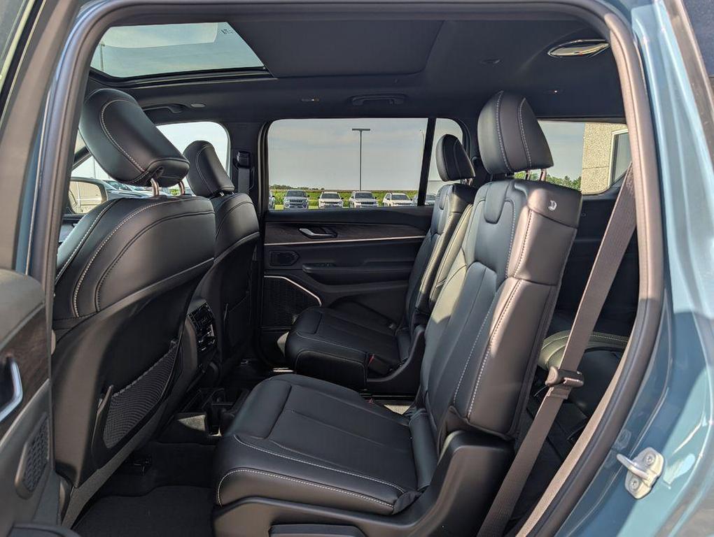 new 2026 Jeep Grand Cherokee L car, priced at $48,223