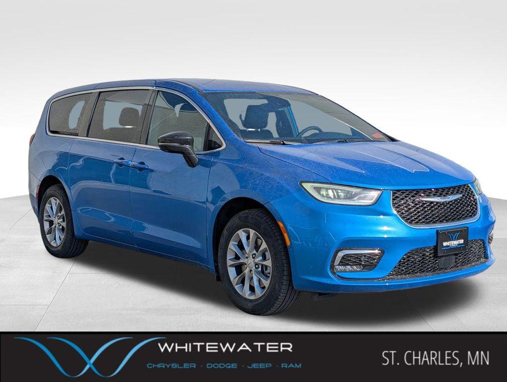 new 2026 Chrysler Pacifica car, priced at $45,584