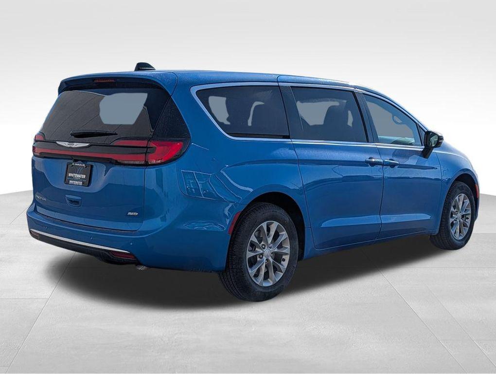 new 2026 Chrysler Pacifica car, priced at $45,584