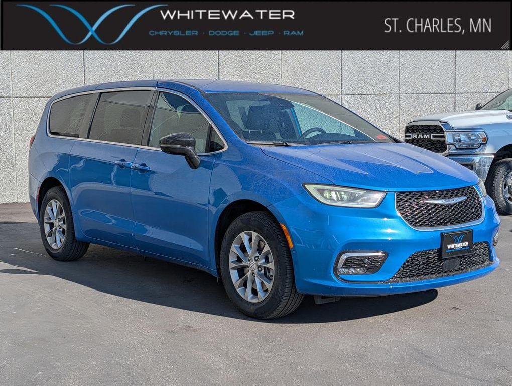 new 2026 Chrysler Pacifica car, priced at $45,584