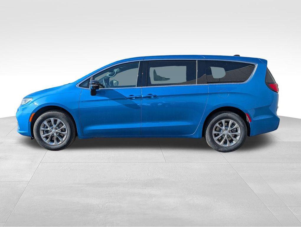 new 2026 Chrysler Pacifica car, priced at $45,584