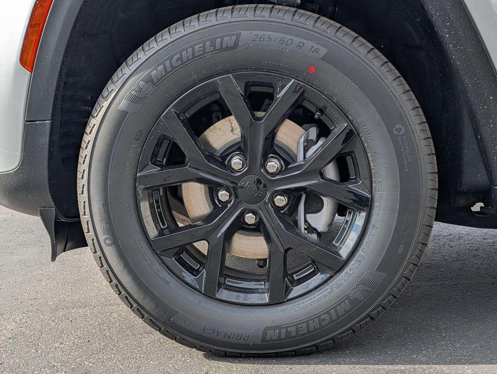 new 2026 Jeep Grand Cherokee car, priced at $42,783