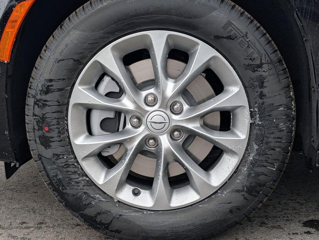 new 2026 Chrysler Pacifica car, priced at $45,138