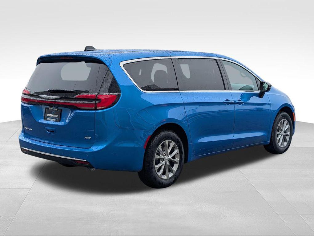 new 2026 Chrysler Pacifica car, priced at $45,584